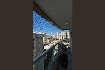 Apartamento à venda com 130m², 3 quartos e 3 vagas Apartamento à venda com 130m², 3 quartos e 3 vagasVaranda