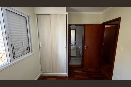 Apartamento à venda com 130m², 3 quartos e 3 vagas Apartamento à venda com 130m², 3 quartos e 3 vagasSuíte 2