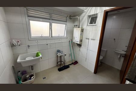 Apartamento à venda com 130m², 3 quartos e 3 vagas Apartamento à venda com 130m², 3 quartos e 3 vagasÁrea de Serviço