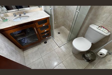 Apartamento à venda com 130m², 3 quartos e 3 vagas Apartamento à venda com 130m², 3 quartos e 3 vagasBanheiro da Suíte 1