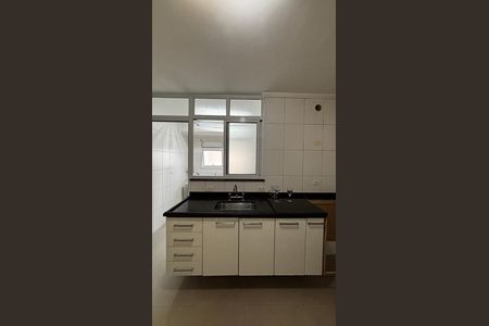 Apartamento à venda com 130m², 3 quartos e 3 vagas Apartamento à venda com 130m², 3 quartos e 3 vagasCozinha