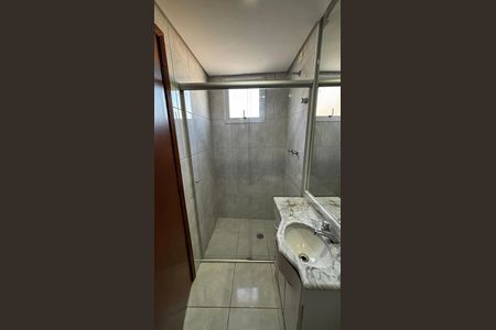 Apartamento à venda com 130m², 3 quartos e 3 vagas Apartamento à venda com 130m², 3 quartos e 3 vagasBanheiro da Suíte 2
