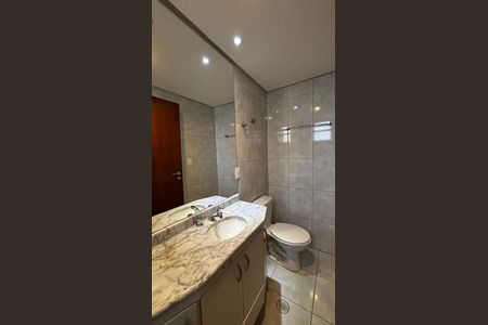 Apartamento à venda com 130m², 3 quartos e 3 vagas Apartamento à venda com 130m², 3 quartos e 3 vagasBanheiro da Suíte 3