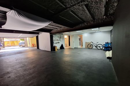 Garagem de casa à venda com 4 quartos, 320m² em Vila Scarpelli, Santo André