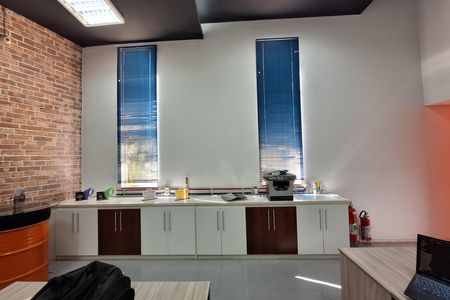 Casa à venda com 320m², 4 quartos e 6 vagas Casa à venda com 320m², 4 quartos e 6 vagasSala 1