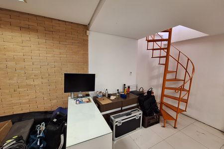 Casa à venda com 320m², 4 quartos e 6 vagas Casa à venda com 320m², 4 quartos e 6 vagasEdícula