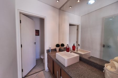 Casa à venda com 320m², 4 quartos e 6 vagas Casa à venda com 320m², 4 quartos e 6 vagasLavabo 1