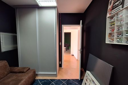 Casa à venda com 320m², 4 quartos e 6 vagas Casa à venda com 320m², 4 quartos e 6 vagasEscritório