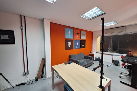 Casa à venda com 320m², 4 quartos e 6 vagas Casa à venda com 320m², 4 quartos e 6 vagasSala 3