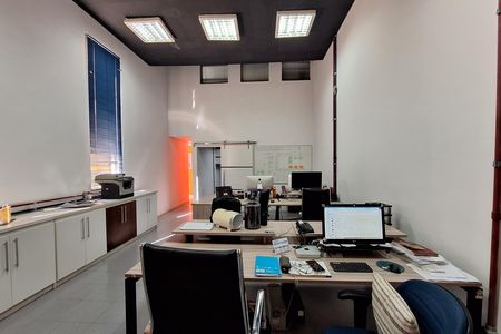 Casa à venda com 320m², 4 quartos e 6 vagas Casa à venda com 320m², 4 quartos e 6 vagasSala 1