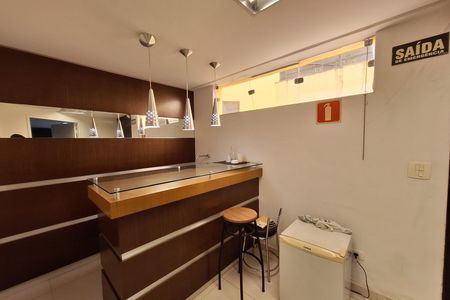 Casa à venda com 320m², 4 quartos e 6 vagas Casa à venda com 320m², 4 quartos e 6 vagasGaragem