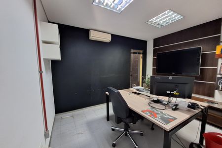 Casa à venda com 320m², 4 quartos e 6 vagas Casa à venda com 320m², 4 quartos e 6 vagasSala 2