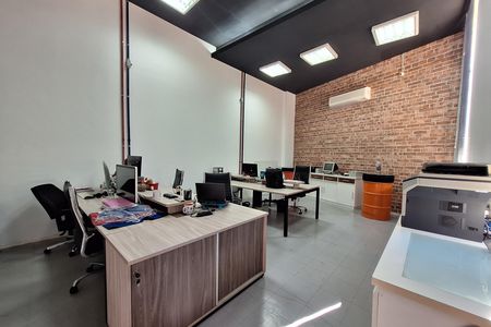 Casa à venda com 4 quartos, 320m² em Vila Scarpelli, Santo André