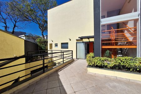 Casa à venda com 320m², 4 quartos e 6 vagas