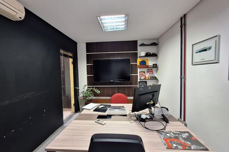 Casa à venda com 320m², 4 quartos e 6 vagas Casa à venda com 320m², 4 quartos e 6 vagasSala 2