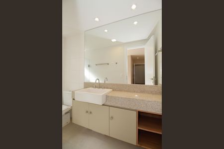 Banheiro da Suíte de apartamento para alugar com 3 quartos, 93m² em Jardim Paulista, São Paulo