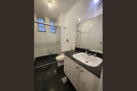 Apartamento para alugar com 340m², 6 quartos e 2 vagas Apartamento para alugar com 340m², 6 quartos e 2 vagasBanheiro da Suíte 2
