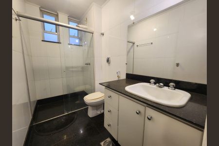 Apartamento para alugar com 340m², 6 quartos e 2 vagas Apartamento para alugar com 340m², 6 quartos e 2 vagasBanheiro da Suíte 2