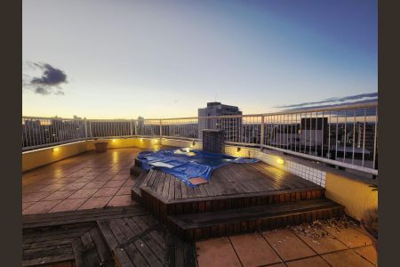 Apartamento para alugar com 340m², 6 quartos e 2 vagas Apartamento para alugar com 340m², 6 quartos e 2 vagasÁrea comum