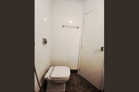 Apartamento para alugar com 340m², 6 quartos e 2 vagas Apartamento para alugar com 340m², 6 quartos e 2 vagasBanheiro social