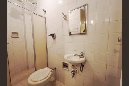 Apartamento para alugar com 340m², 6 quartos e 2 vagas Apartamento para alugar com 340m², 6 quartos e 2 vagasBanheiro de serviço