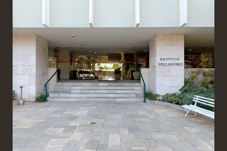 Apartamento à venda com 165m², 3 quartos e 1 vaga Apartamento à venda com 165m², 3 quartos e 1 vagaEntrada edifício