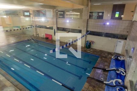 Piscina Coberta de apartamento à venda com 3 quartos, 165m² em Alto de Pinheiros, São Paulo