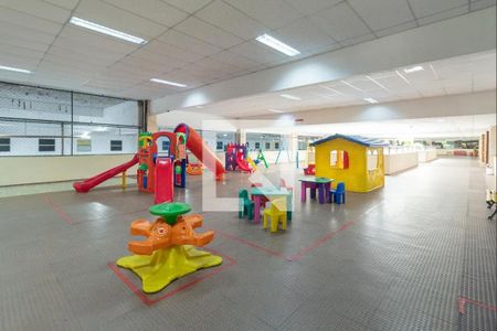 Apartamento à venda com 165m², 3 quartos e 1 vaga Apartamento à venda com 165m², 3 quartos e 1 vagaPlayground