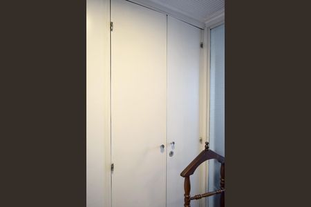 Apartamento à venda com 165m², 3 quartos e 1 vagaArmáario hall íntimo