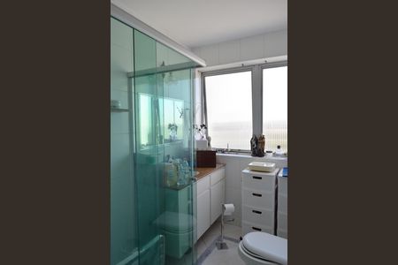 Apartamento à venda com 165m², 3 quartos e 1 vagaBanheiro