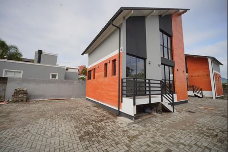 Fachada de kitnet/studio para alugar com 1 quarto, 45m² em Campeche Central, Florianópolis