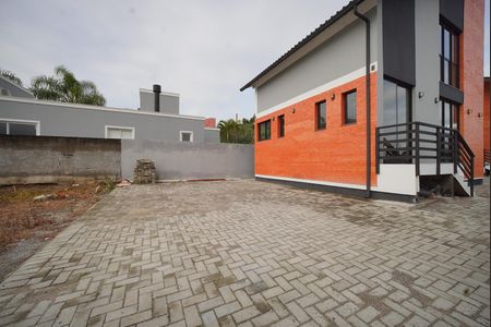 Garagem de kitnet/studio para alugar com 1 quarto, 45m² em Campeche Central, Florianópolis