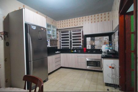 Casa para alugar com 240m², 5 quartos e 2 vagasCozinha