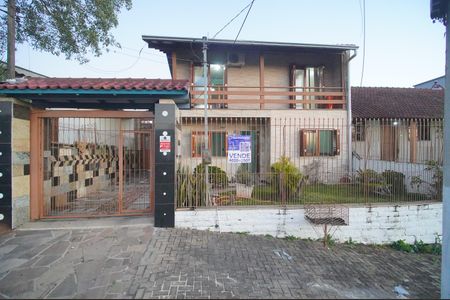 Casa para alugar com 240m², 5 quartos e 2 vagasfachada