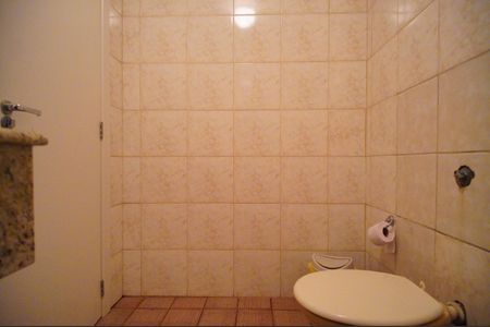 Casa para alugar com 240m², 5 quartos e 2 vagaslavabo