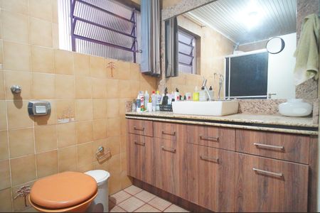 Casa para alugar com 240m², 5 quartos e 2 vagasBanheiro 1