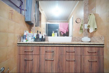 Casa para alugar com 240m², 5 quartos e 2 vagasBanheiro 1