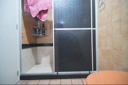 Casa para alugar com 240m², 5 quartos e 2 vagasBanheiro 1