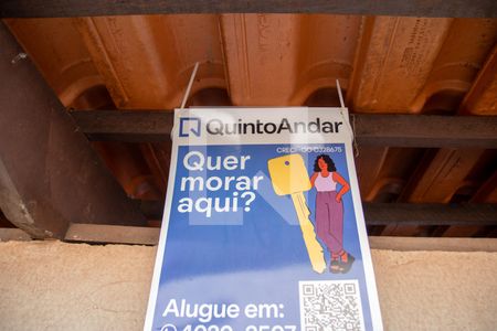 Casa à venda com 180m², 4 quartos e 2 vagas Casa à venda com 180m², 4 quartos e 2 vagasPlaquinha