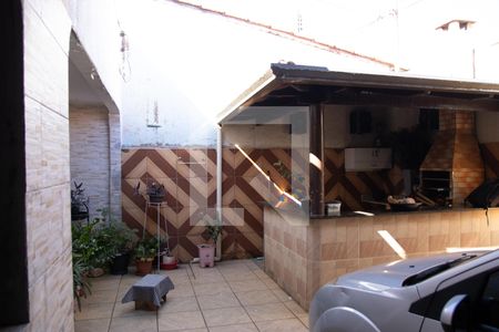 Casa à venda com 180m², 4 quartos e 2 vagas Casa à venda com 180m², 4 quartos e 2 vagasQuintal
