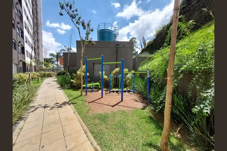 Apartamento à venda com 46m², 2 quartos e 1 vaga Apartamento à venda com 46m², 2 quartos e 1 vagaÁrea comum - Playground