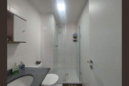 Banheiro de apartamento à venda com 2 quartos, 46m² em Vila Constança, São Paulo