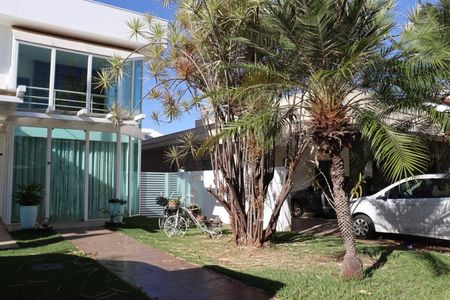 Casa à venda com 480m², 4 quartos e 6 vagasJardim