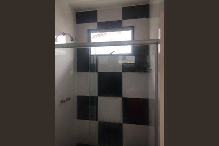 Casa à venda com 480m², 4 quartos e 6 vagas Casa à venda com 480m², 4 quartos e 6 vagasBanheiro 1