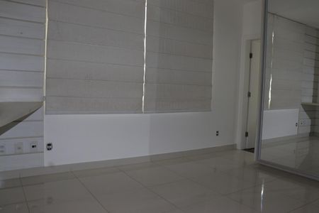 Suíte 1 de casa à venda com 4 quartos, 480m² em Residencial Granville, Goiânia
