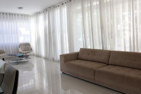 Casa à venda com 480m², 4 quartos e 6 vagasSala