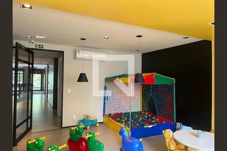 Apartamento à venda com 174m², 2 quartos e 3 vagas Apartamento à venda com 174m², 2 quartos e 3 vagasBrinquedoteca