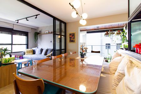 Apartamento à venda com 174m², 2 quartos e 3 vagas Apartamento à venda com 174m², 2 quartos e 3 vagasSala de Jantar