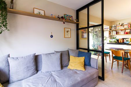 Apartamento à venda com 174m², 2 quartos e 3 vagas Apartamento à venda com 174m², 2 quartos e 3 vagasSala de TV