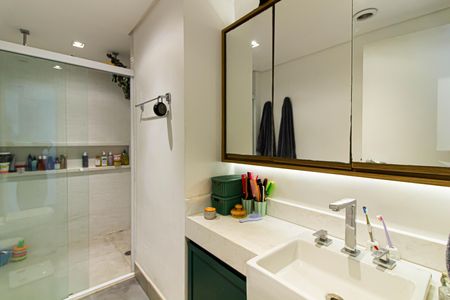 Apartamento à venda com 174m², 2 quartos e 3 vagas Apartamento à venda com 174m², 2 quartos e 3 vagasBanheiro da Suíte 2